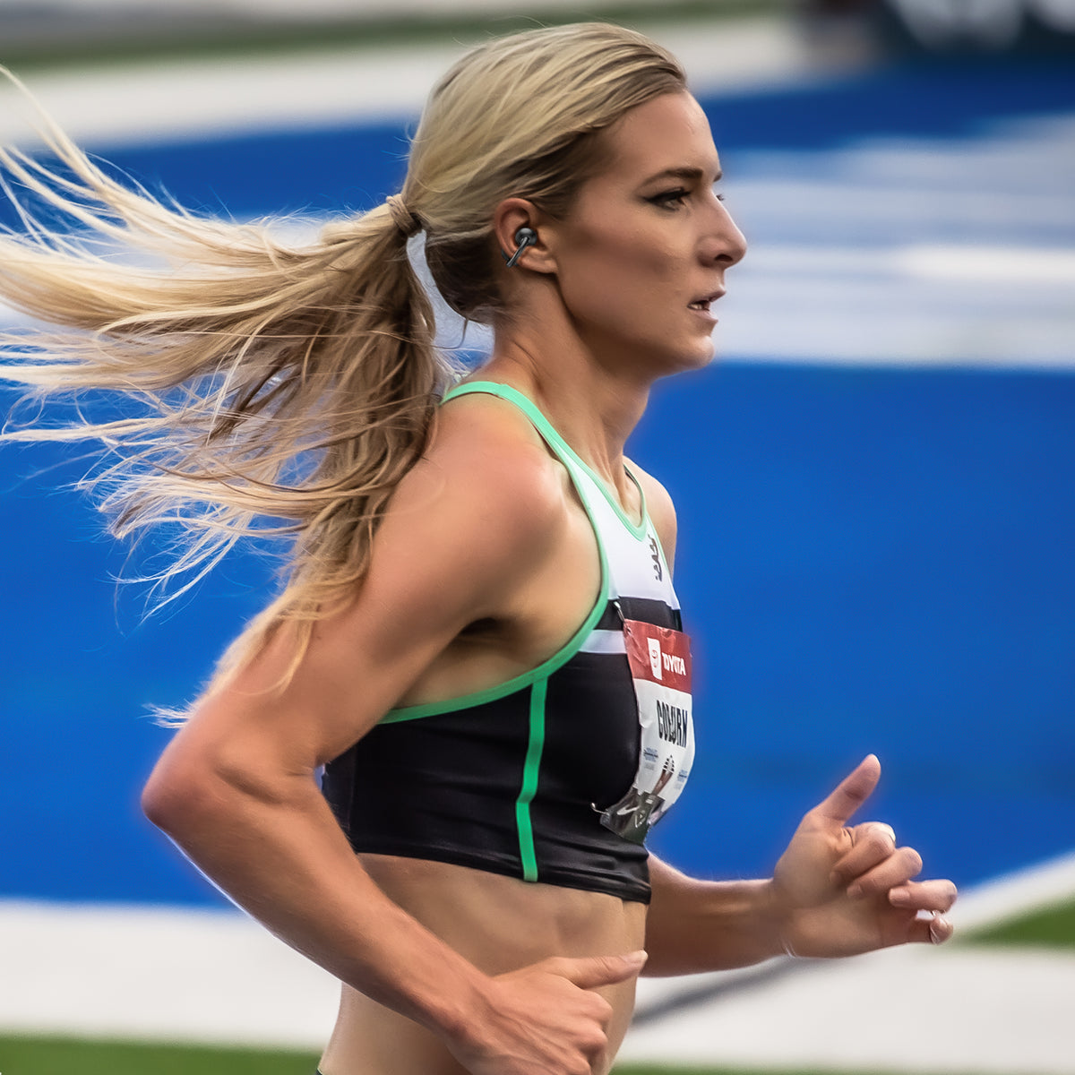 World Champion Emma Coburn wearing TOZO Open EarRing